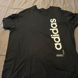Men’s XXL Adidas T-shirt